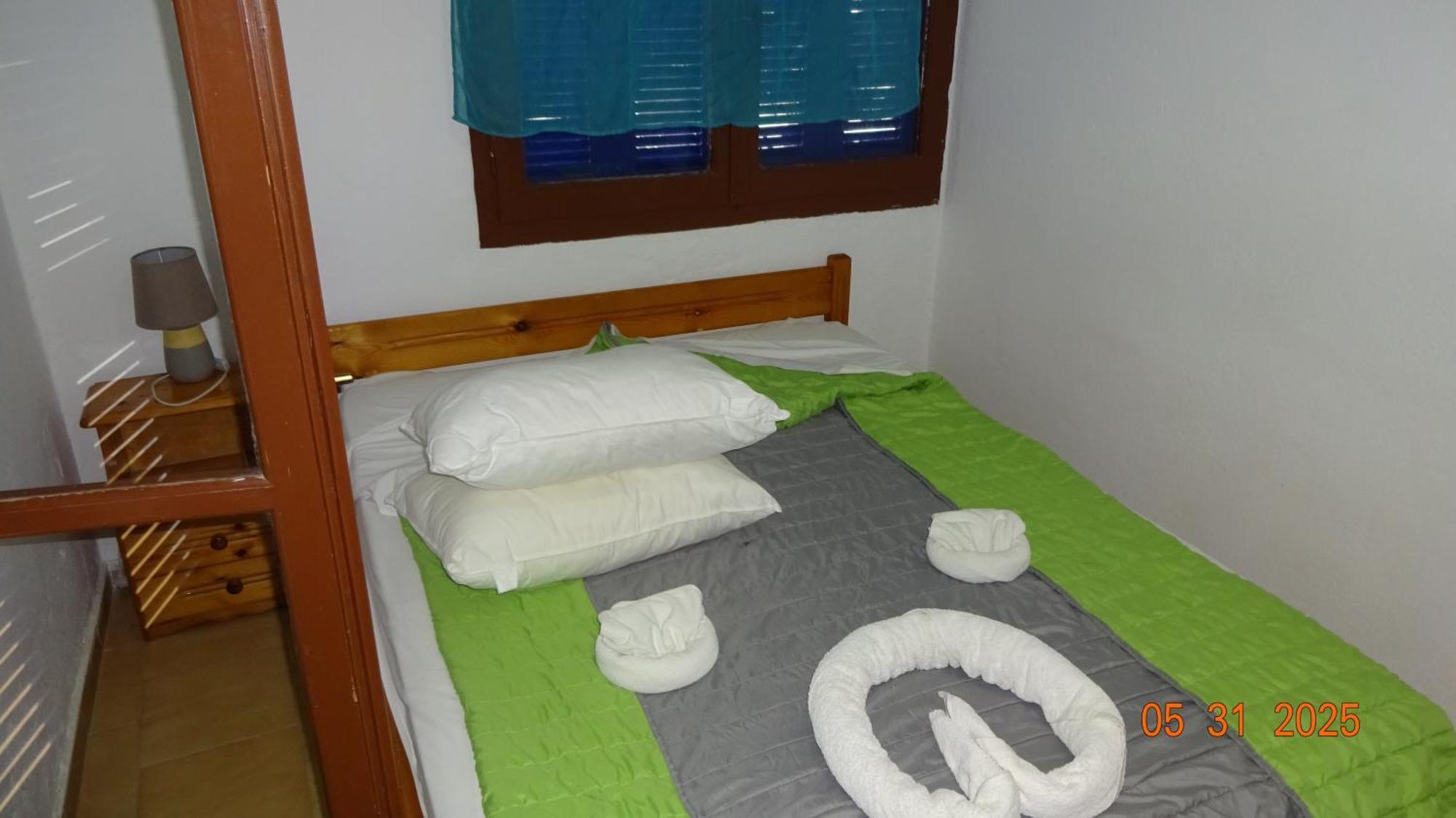 Scirocco Rooms Loutro Buitenkant foto