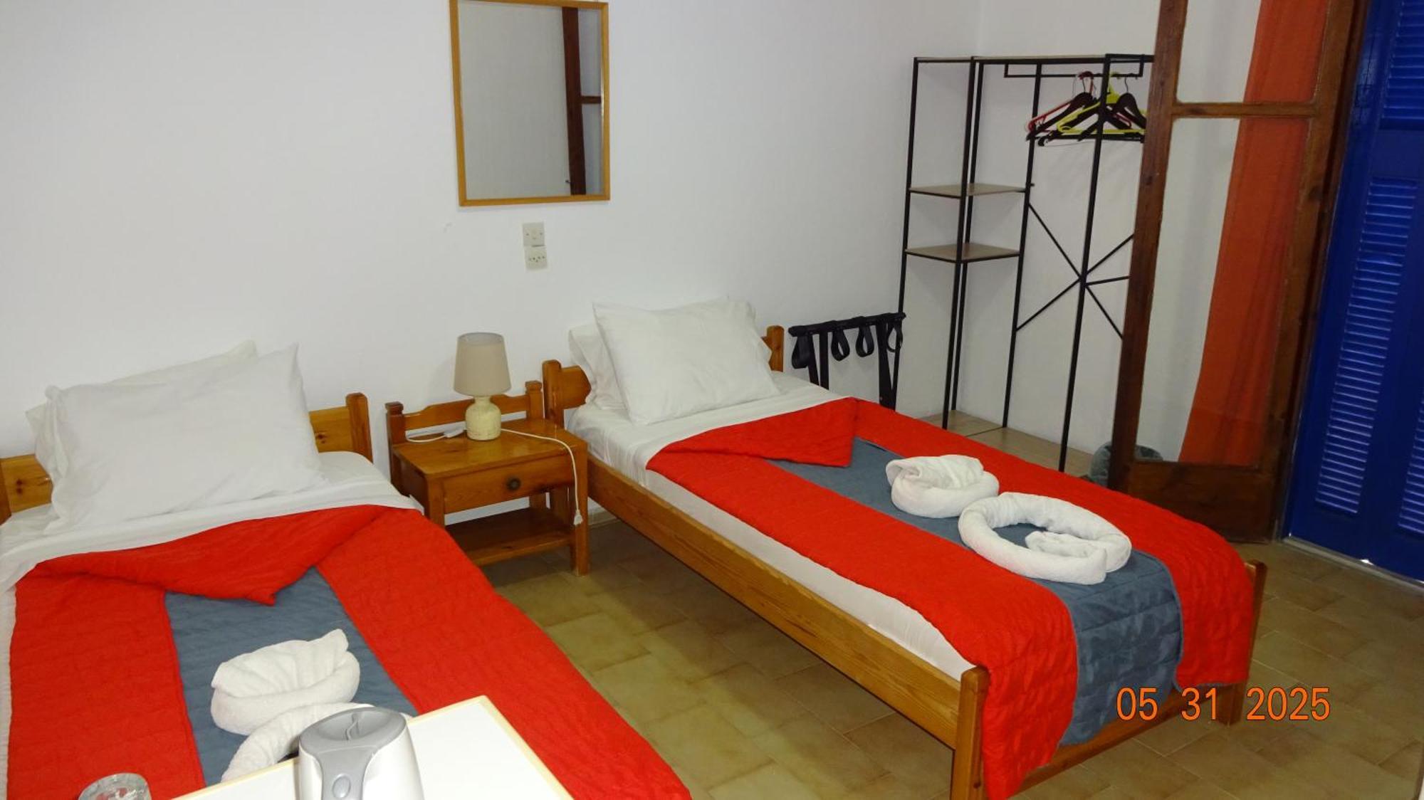 Scirocco Rooms Loutro Buitenkant foto