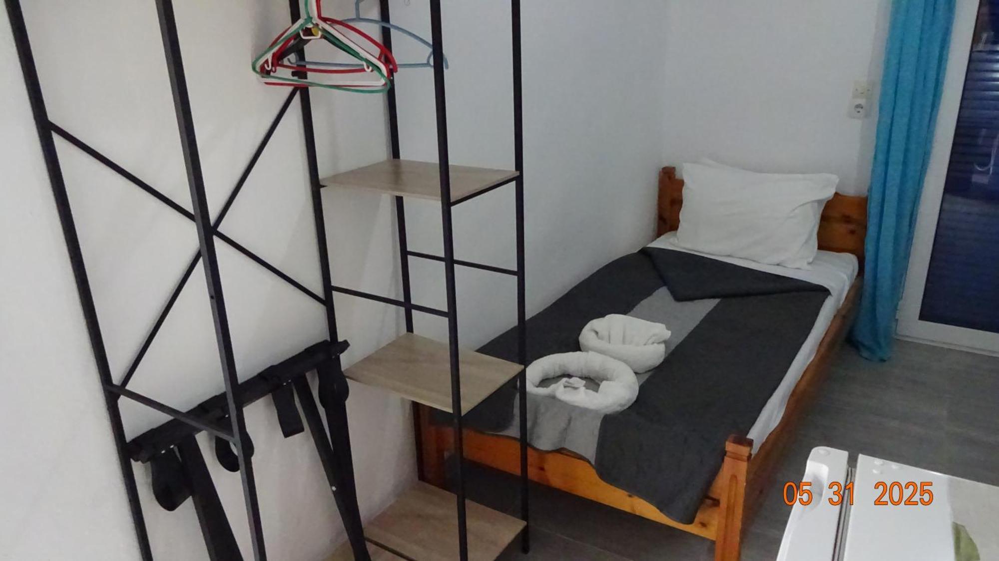 Scirocco Rooms Loutro Buitenkant foto