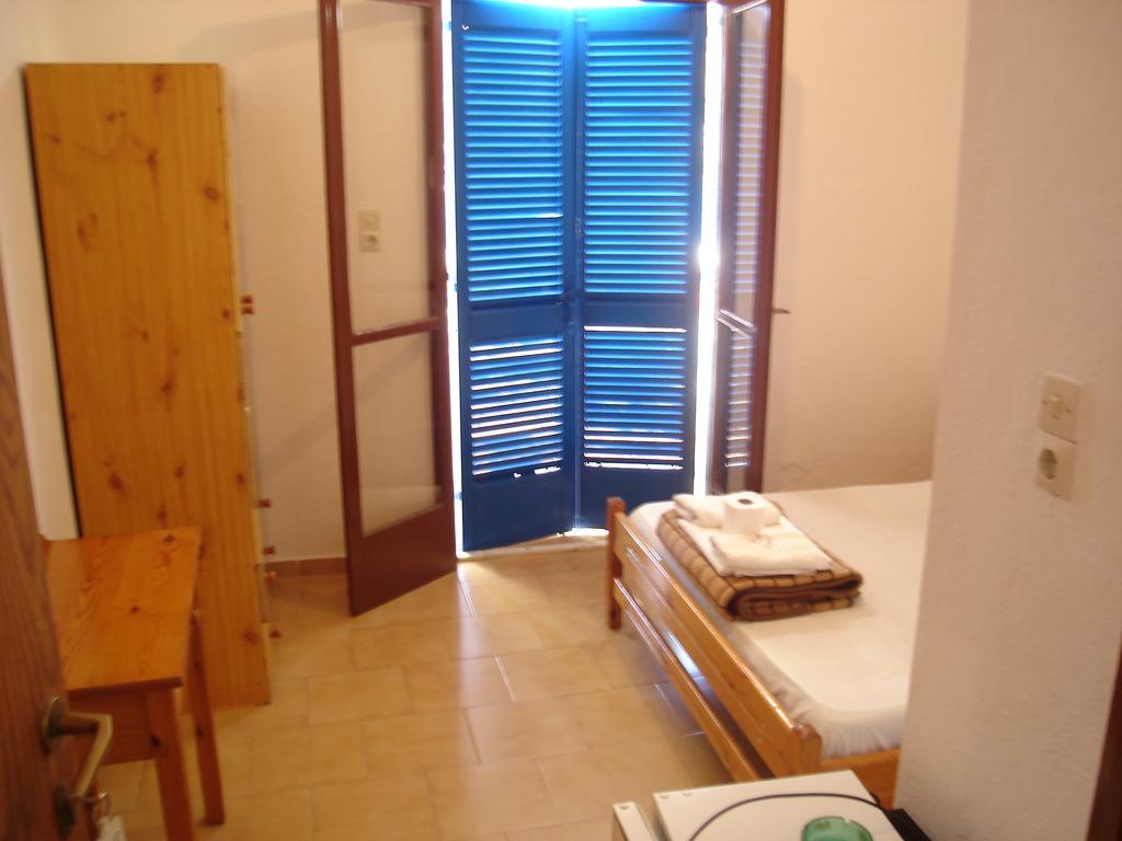 Scirocco Rooms Loutro Buitenkant foto