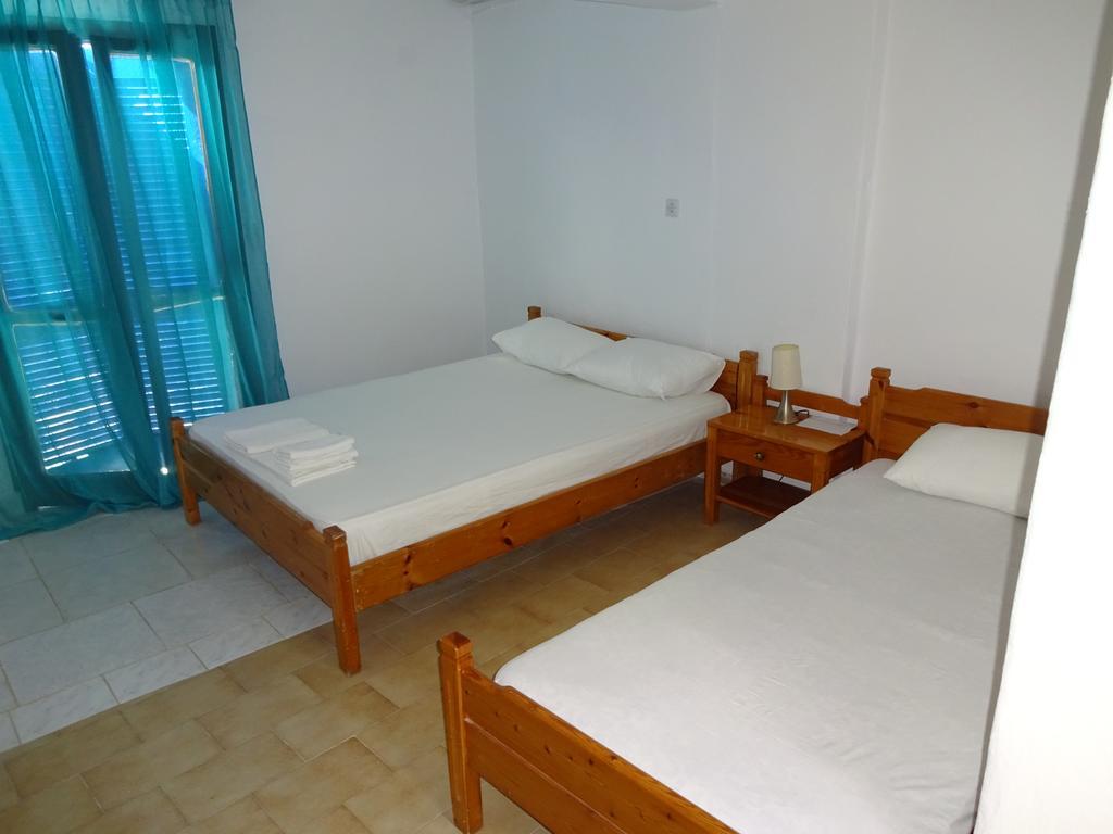 Scirocco Rooms Loutro Buitenkant foto