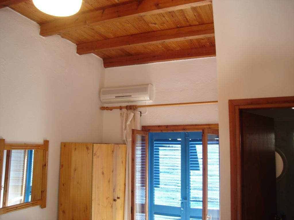 Scirocco Rooms Loutro Buitenkant foto