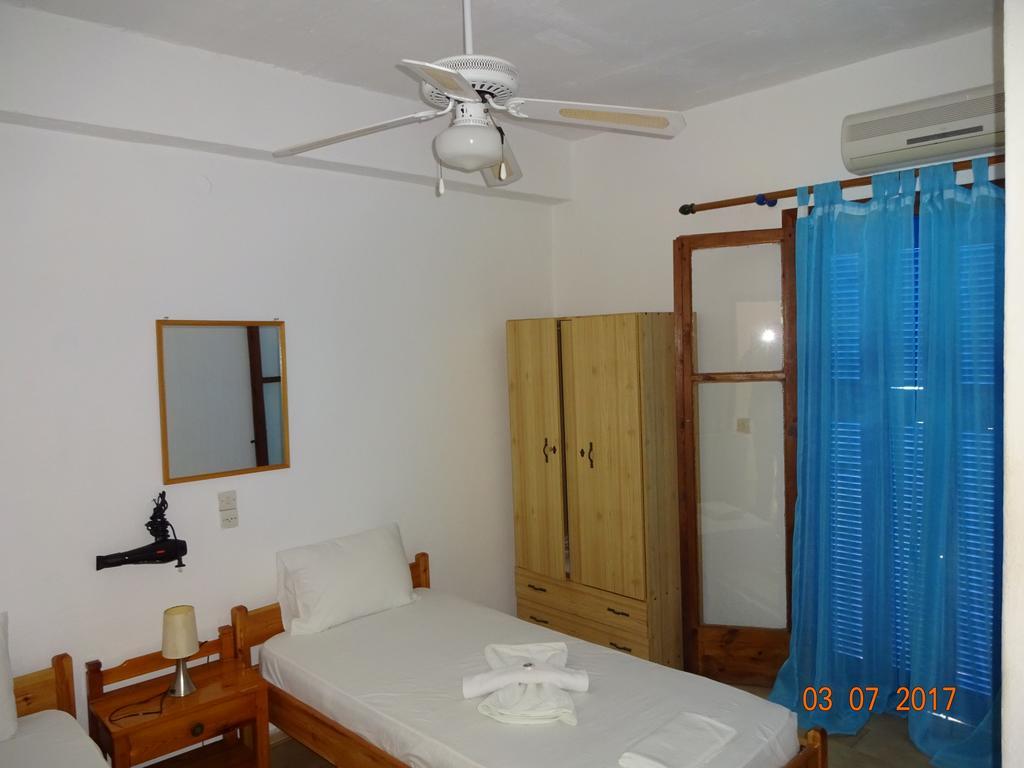 Scirocco Rooms Loutro Buitenkant foto