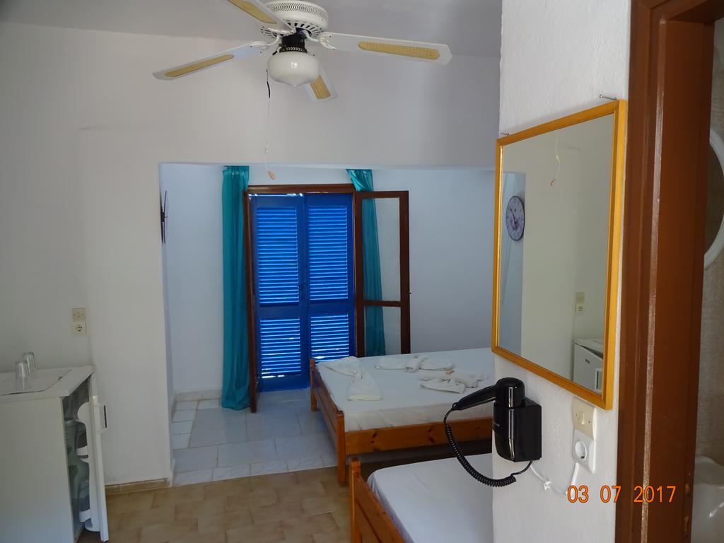 Scirocco Rooms Loutro Buitenkant foto