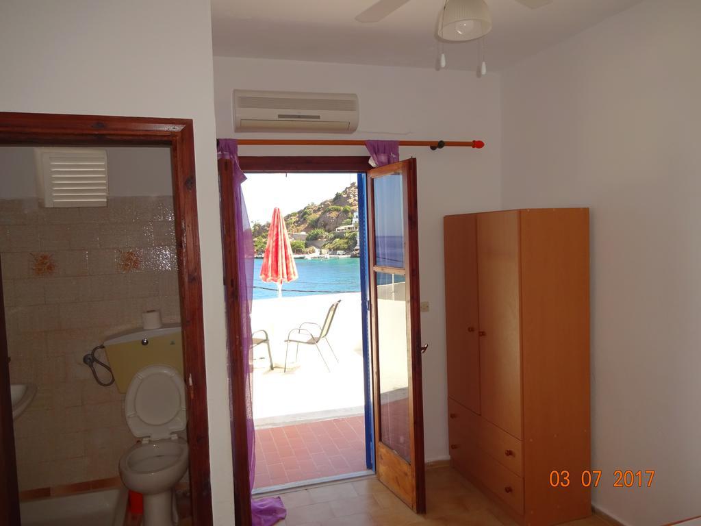 Scirocco Rooms Loutro Buitenkant foto