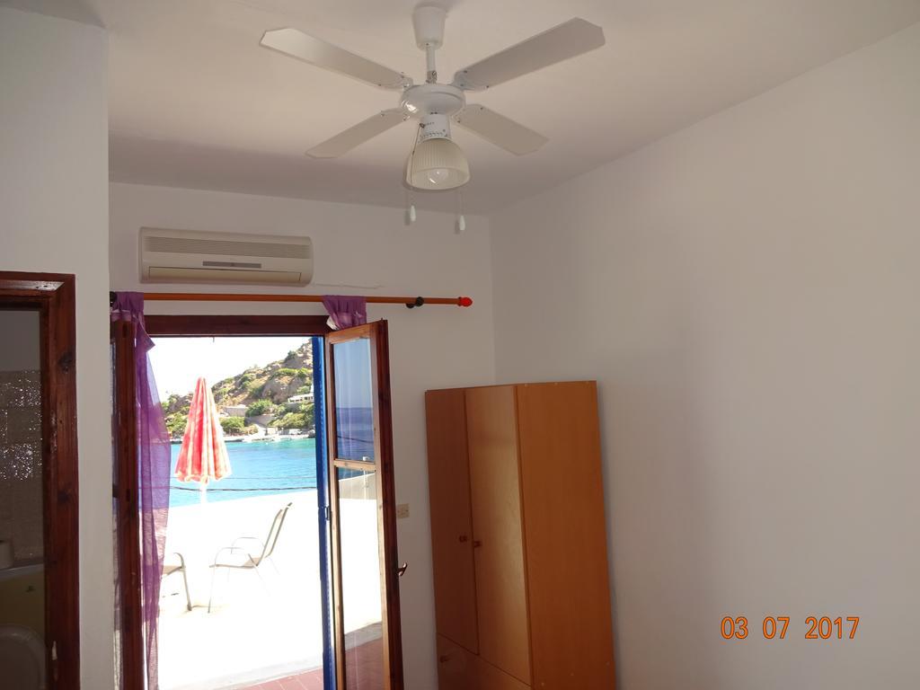 Scirocco Rooms Loutro Buitenkant foto