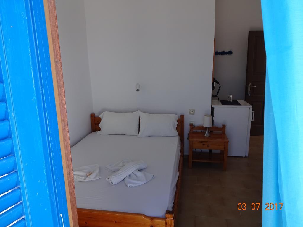 Scirocco Rooms Loutro Buitenkant foto