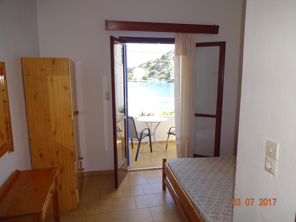 Scirocco Rooms Loutro Buitenkant foto